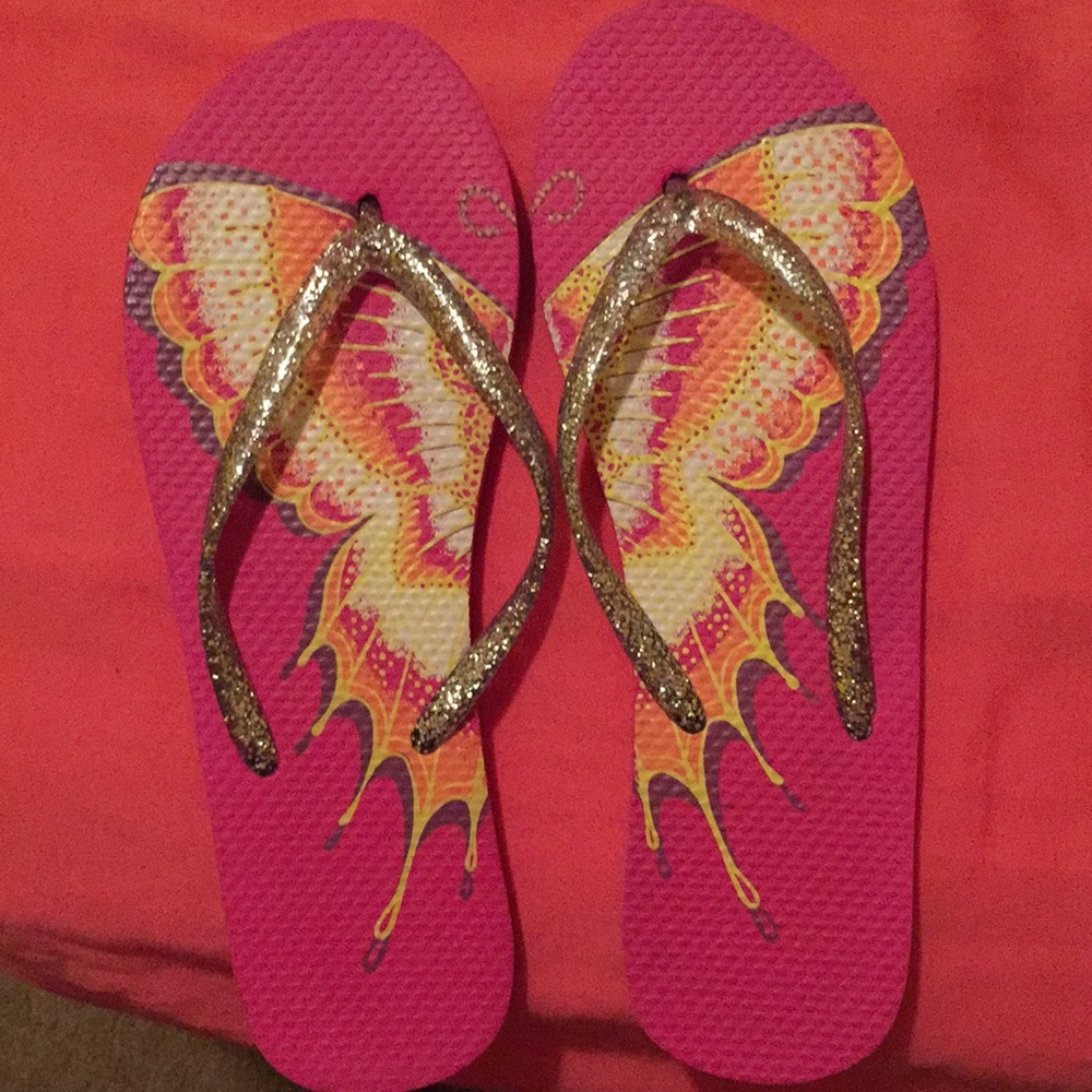 Butterfly flip flops